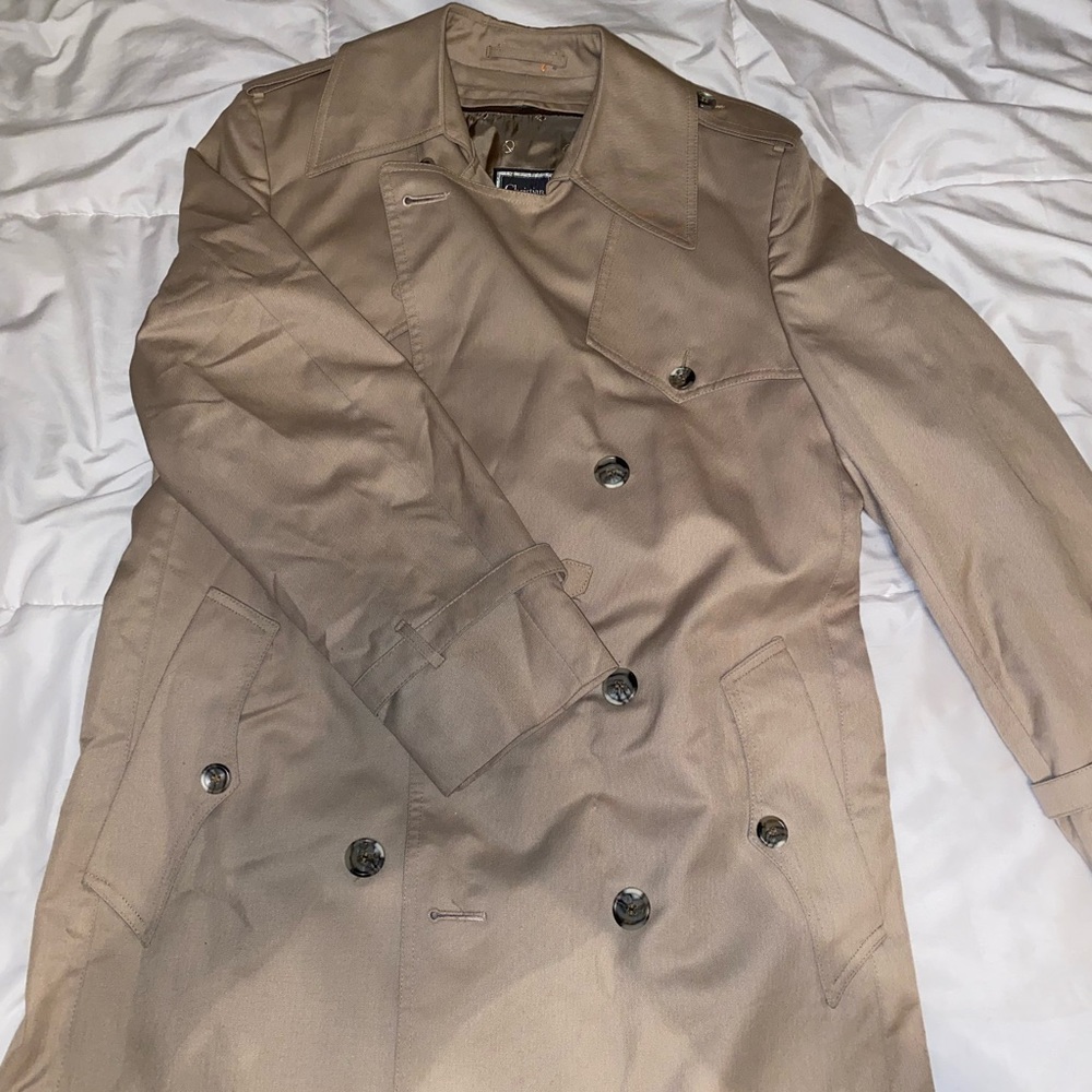 Christian Dior monsieur trench coat. 38 R, tan color